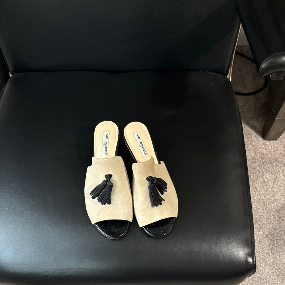 Steve Madden Tan and Black Tassel Mules